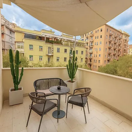 J Maluni Hotel 4*