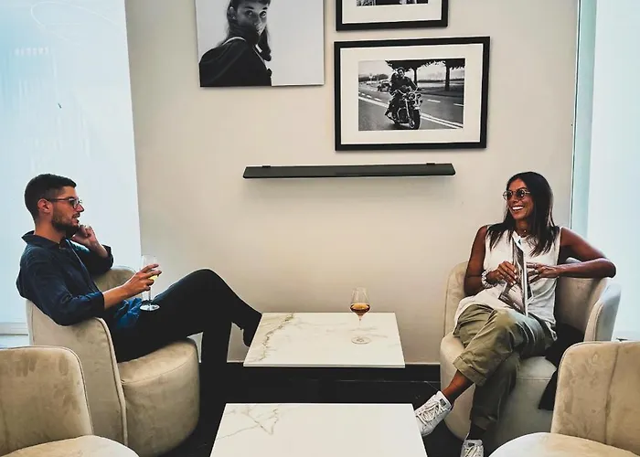 Ξενοδοχείο J Maluni 4*