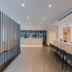 J Maluni ホテル 4*