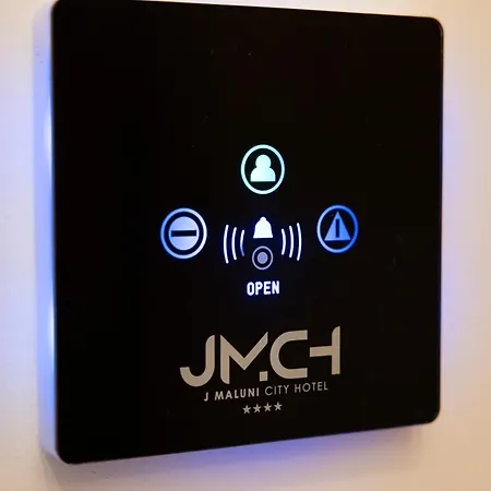 J Maluni Отель 4*