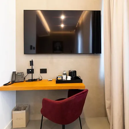 Szálloda J Maluni 4*