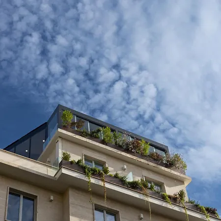 J Maluni Hotel Rome