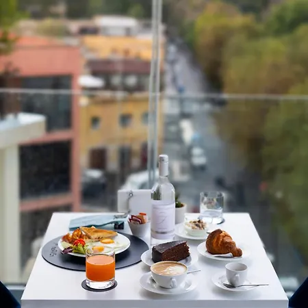 J Maluni Hotel Rome