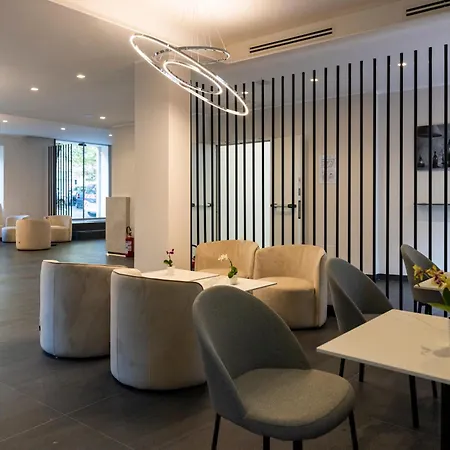 J Maluni Hotel Rome