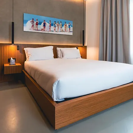 J Maluni 4* Rome