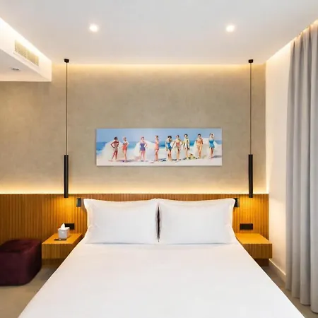 J Maluni 4* רומא