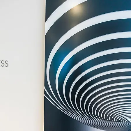 Отель J Maluni 4*